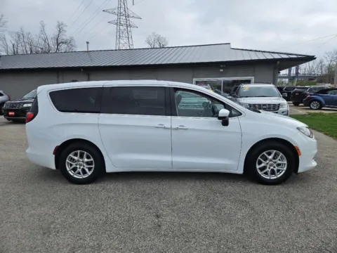 More photos of 2022 Chrysler Voyager LX at Houdek Auto Center, IA