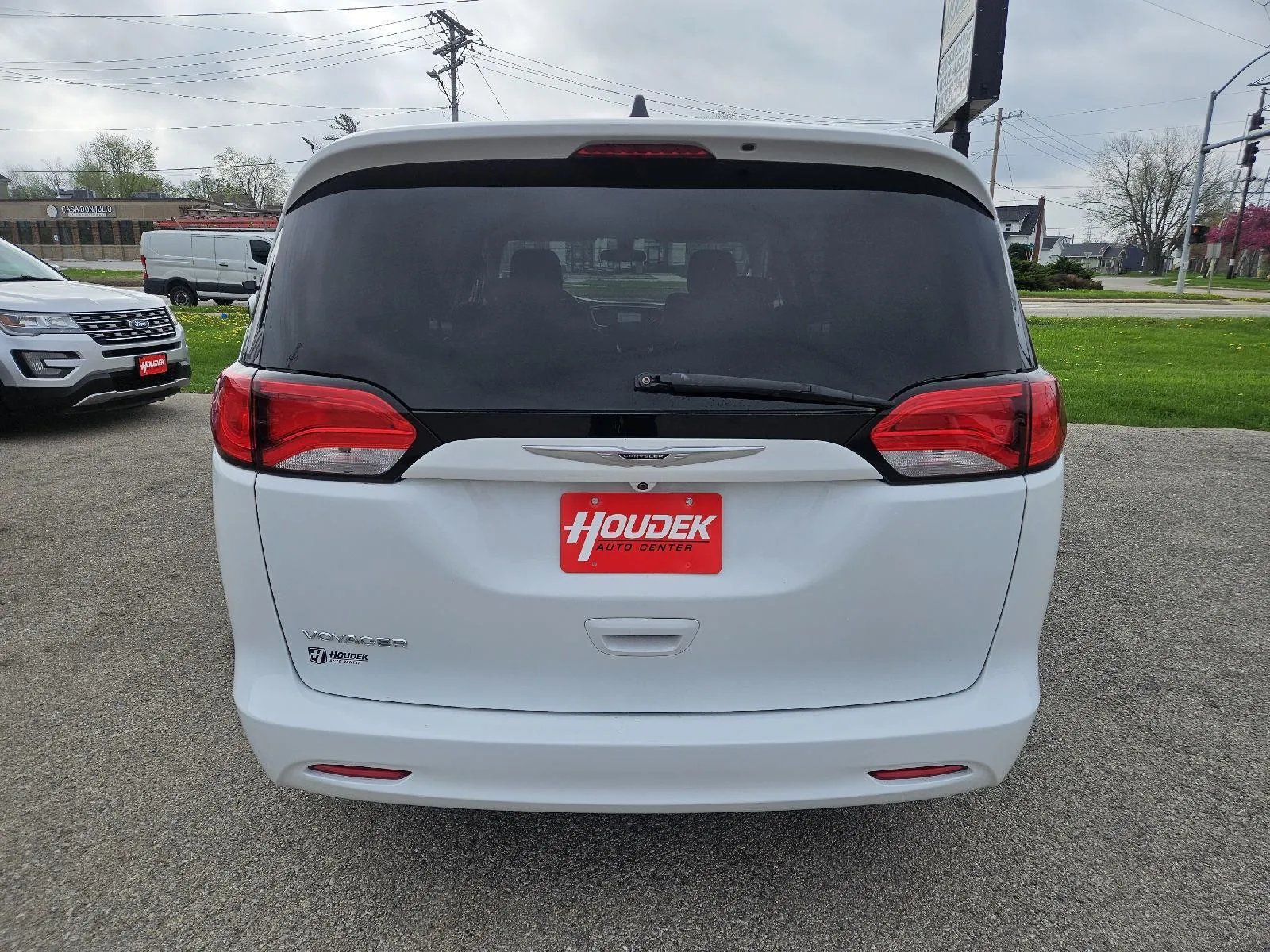 2022 Chrysler Voyager LX - Photo 7