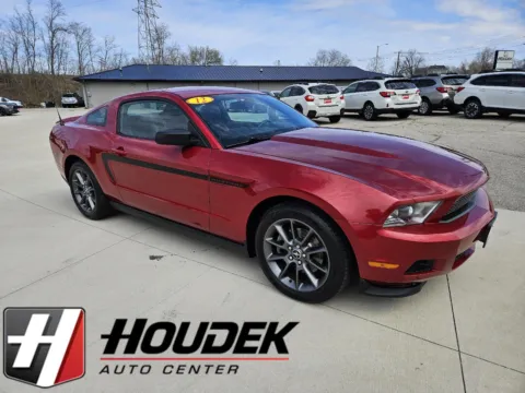 Red 2012 Ford Mustang V6 Premium for sale in Marion, IA