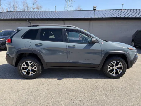 More photos of 2015 Jeep Cherokee Trailhawk at Houdek Auto Center, IA
