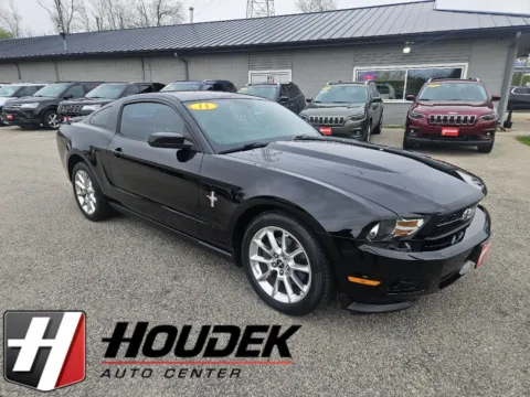 Black 2011 Ford Mustang V6 Premium for sale in Marion, IA