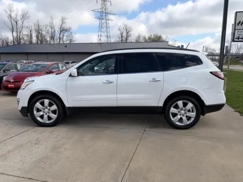 More photos of 2017 Chevrolet Traverse LT at Houdek Auto Center, IA