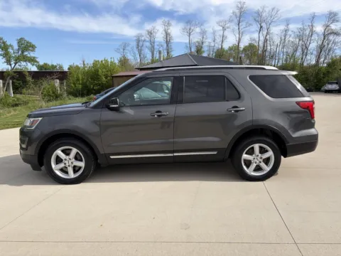 More photos of 2016 Ford Explorer XLT at Houdek Auto Center, IA
