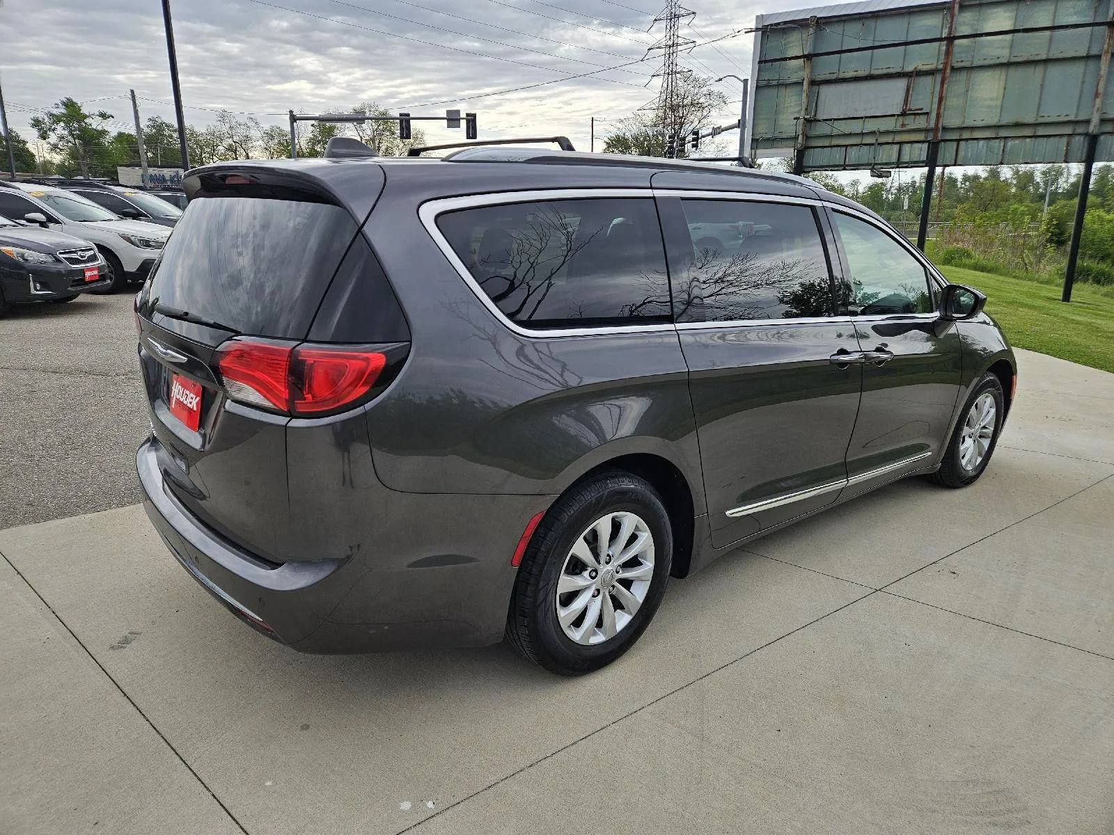 2019 Chrysler Pacifica Touring L - Photo 6
