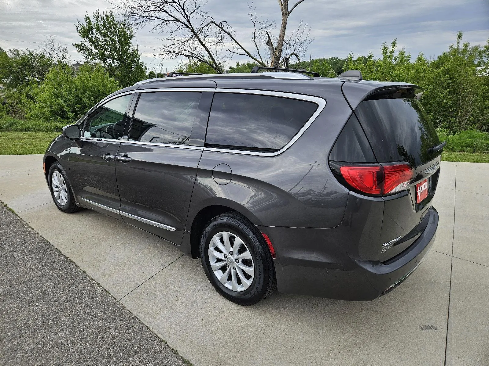 2019 Chrysler Pacifica Touring L - Photo 8