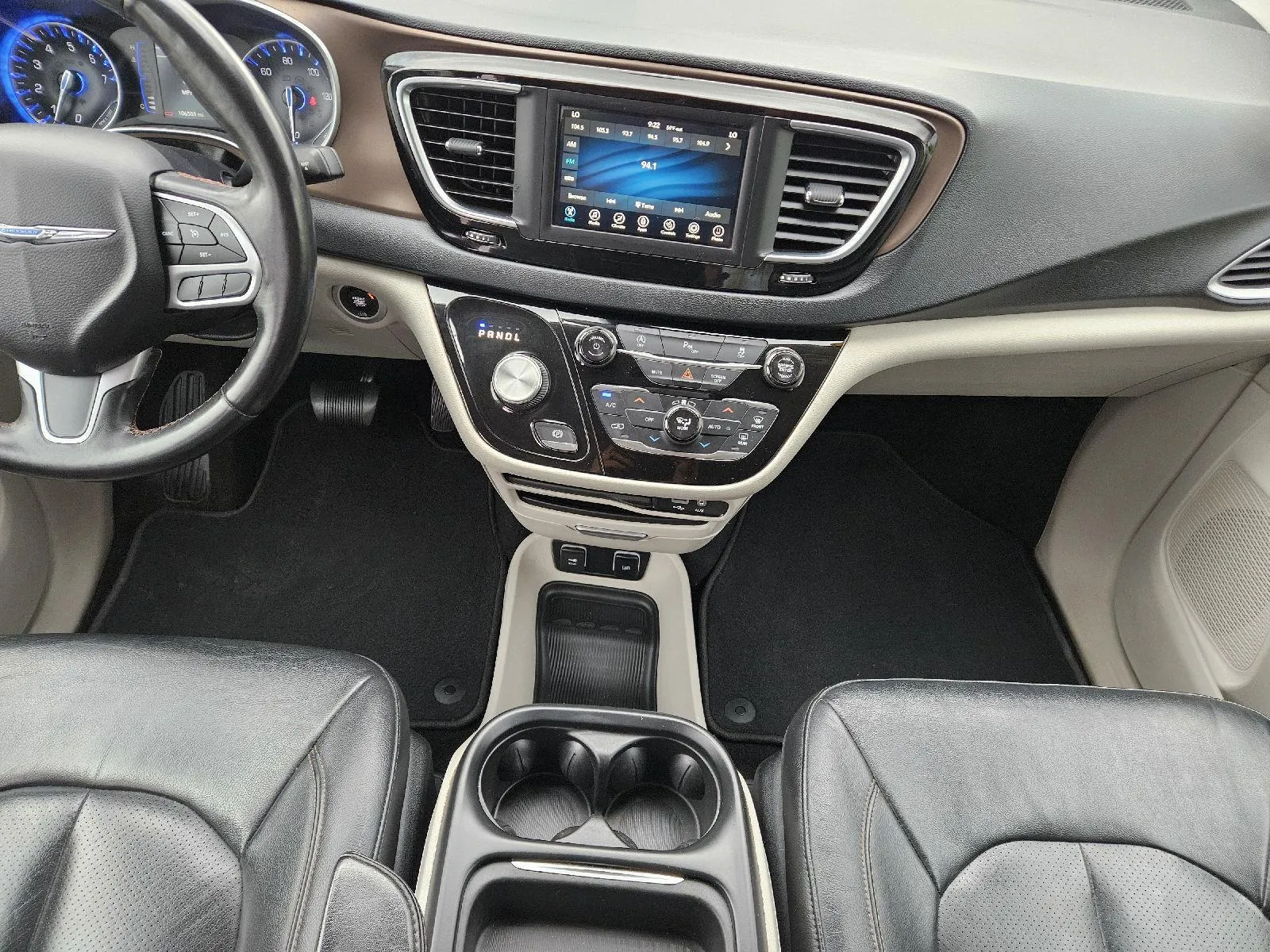 2019 Chrysler Pacifica Touring L - Photo 16