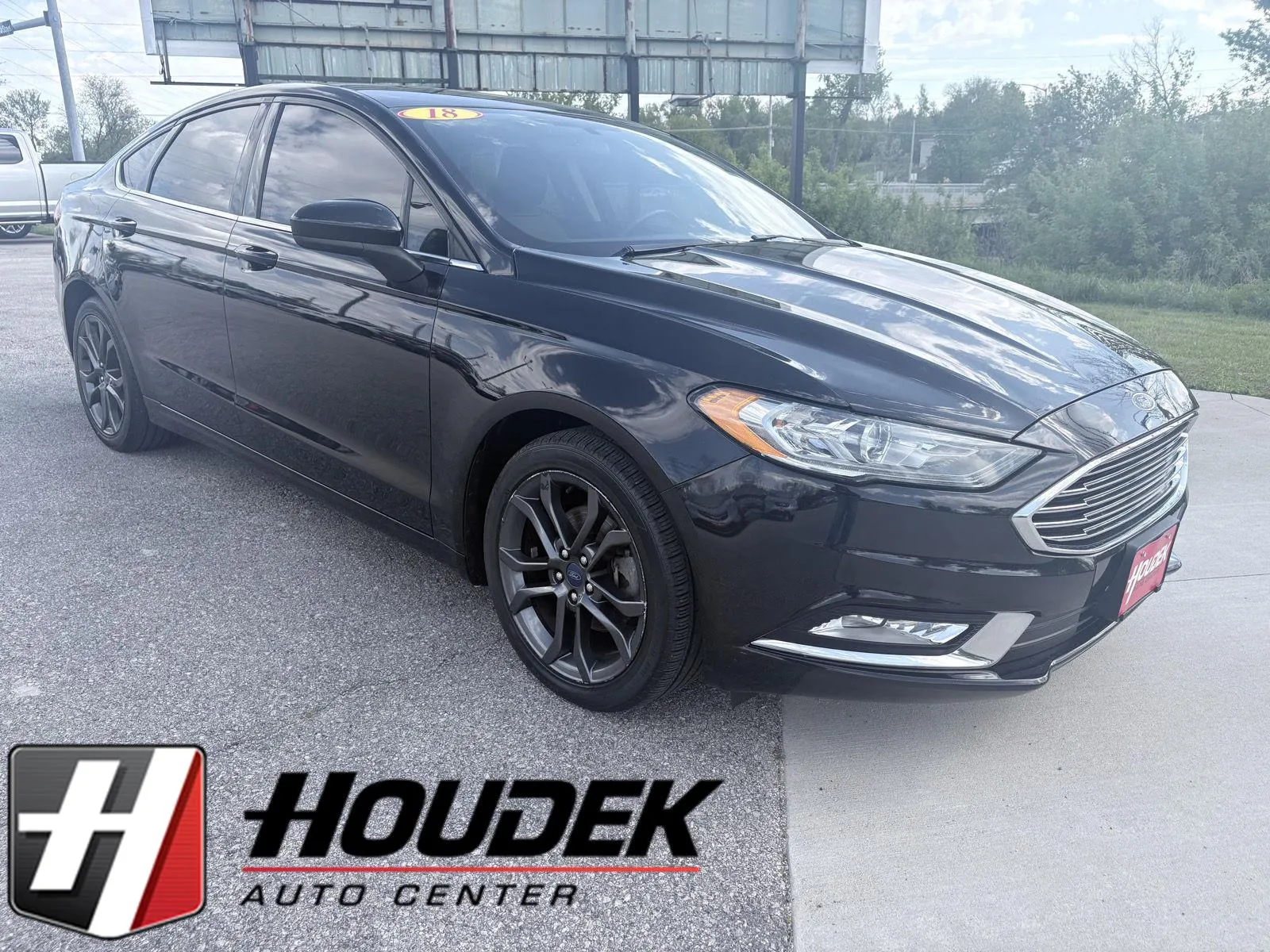 Black 2018 Ford Fusion SE for sale in Marion, IA
