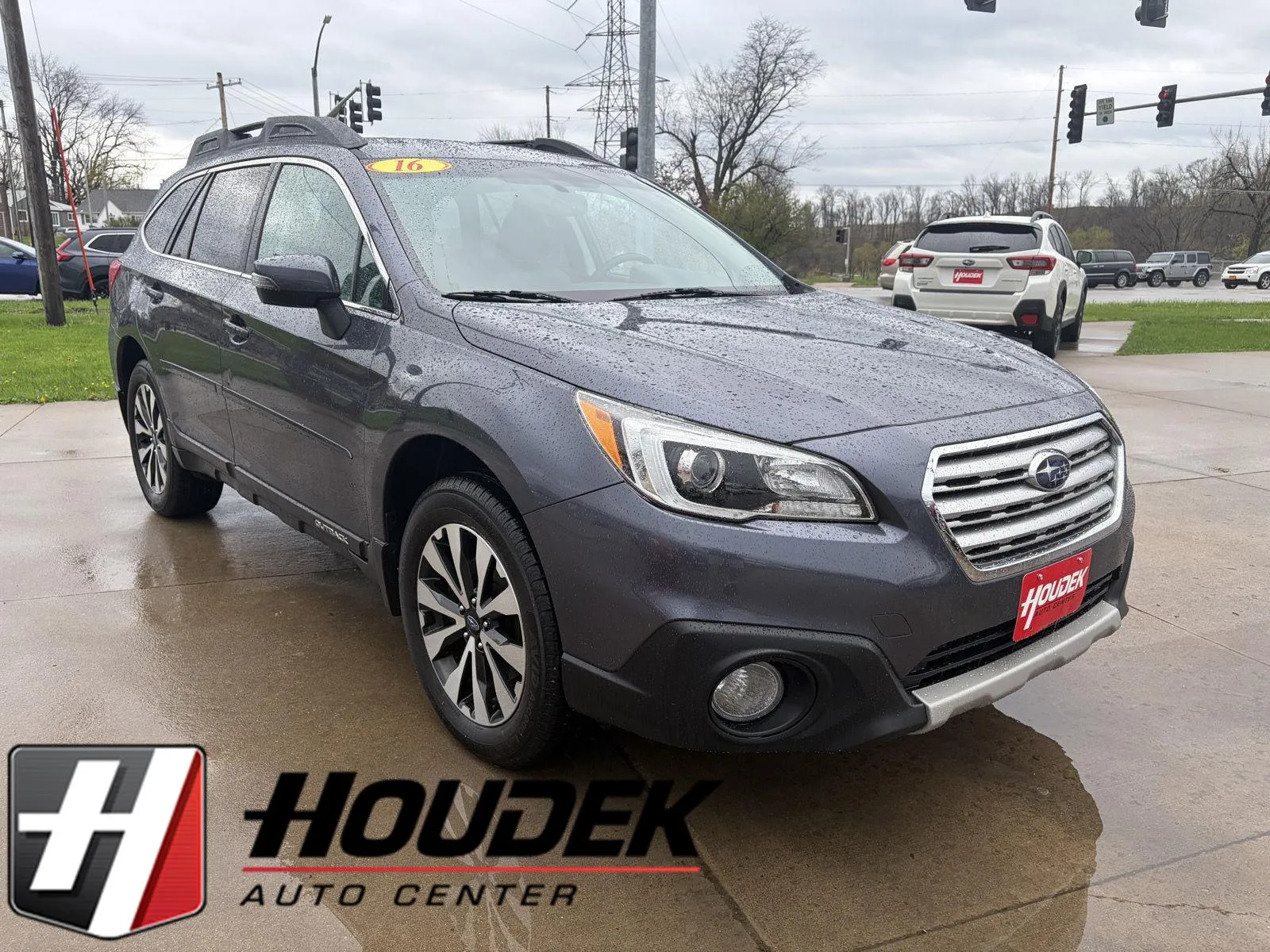 Gray 2016 Subaru Outback 2.5i Limited for sale in Marion, IA