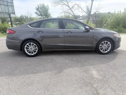 More photos of 2020 Ford Fusion SE at Houdek Auto Center, IA