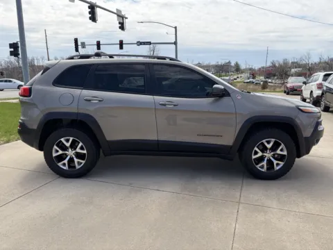 More photos of 2016 Jeep Cherokee Trailhawk at Houdek Auto Center, IA