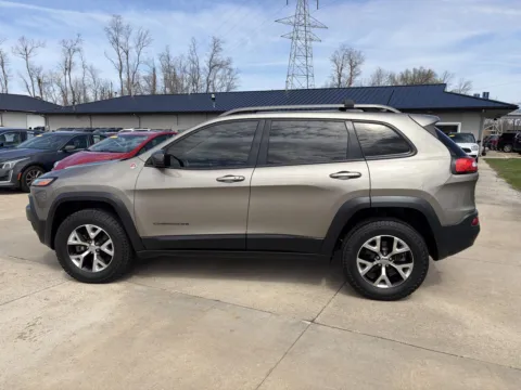 More photos of 2016 Jeep Cherokee Trailhawk at Houdek Auto Center, IA