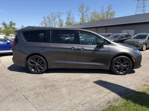 More photos of 2019 Chrysler Pacifica Touring Plus at Houdek Auto Center, IA