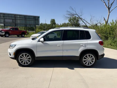 More photos of 2016 Volkswagen Tiguan SE at Houdek Auto Center, IA