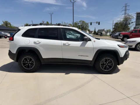 More photos of 2017 Jeep Cherokee Trailhawk L Plus at Houdek Auto Center, IA