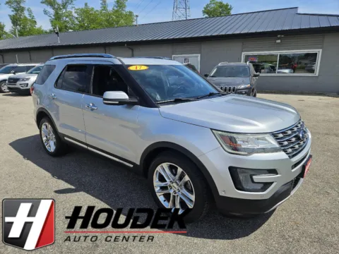Silver 2017 Ford Explorer Limited for sale in Marion, IA