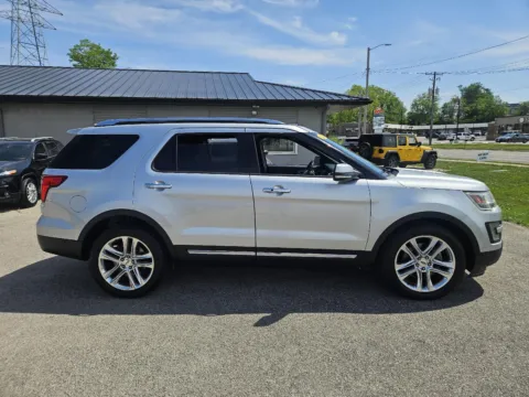 More photos of 2017 Ford Explorer Limited at Houdek Auto Center, IA