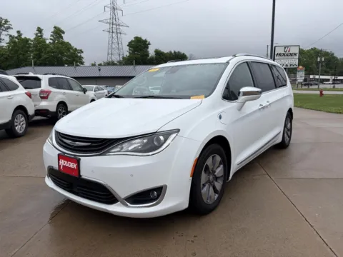 Another view of 2019 Chrysler Pacifica Hybrid Limited for sale in Marion, IA at Houdek Auto Center