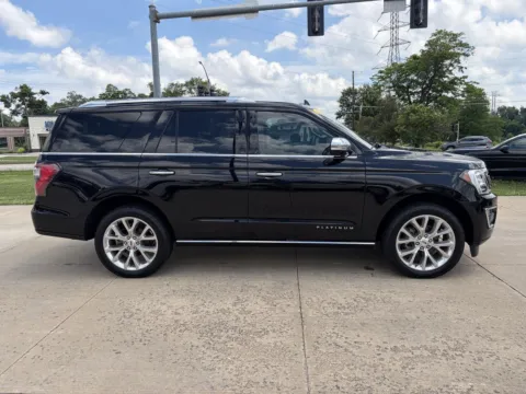 More photos of 2019 Ford Expedition Platinum at Houdek Auto Center, IA