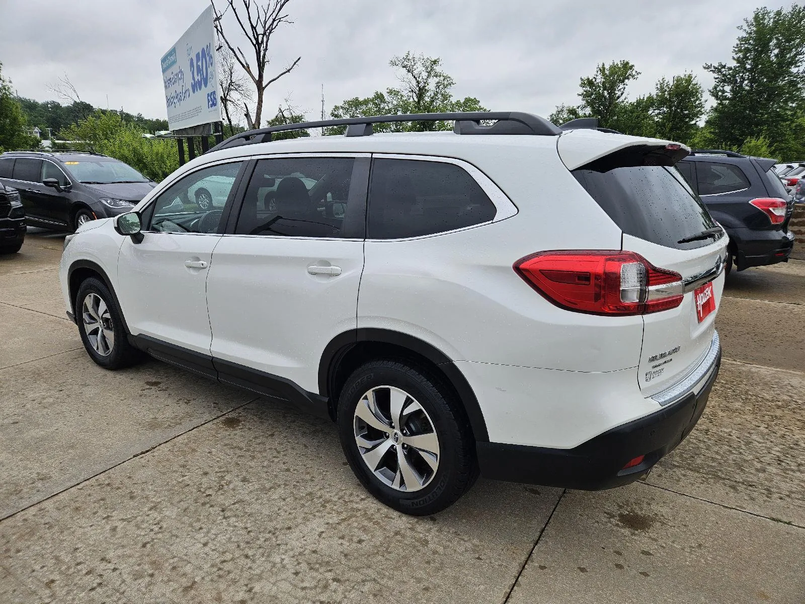 Subaru Ascent photo 8