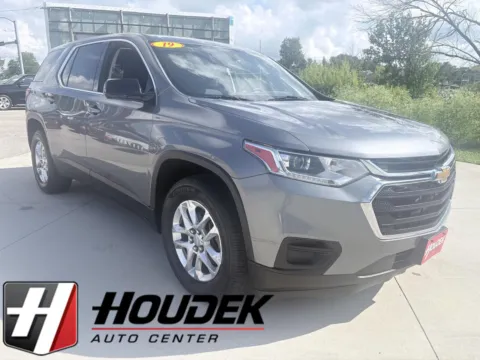 Gray 2019 Chevrolet Traverse LS for sale in Marion, IA