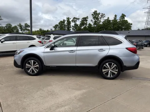 More photos of 2018 Subaru Outback Limited at Houdek Auto Center, IA