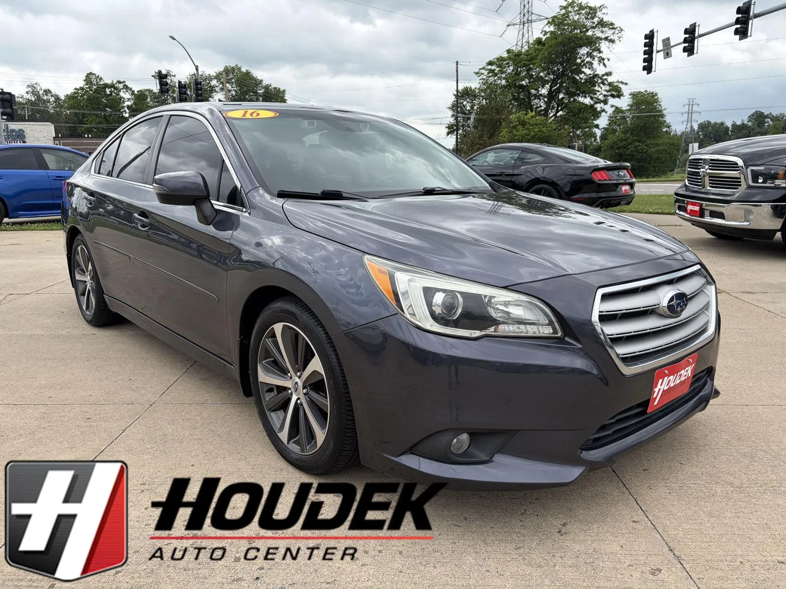 2016 Subaru Legacy 3.6R Limited AT's photo