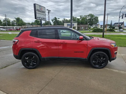 More photos of 2018 Jeep Compass Altitude at Houdek Auto Center, IA