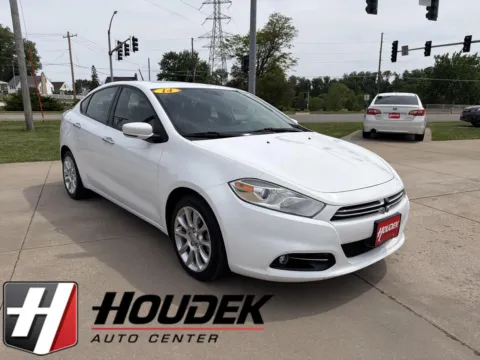 White 2014 Dodge Dart Limited for sale in Marion, IA