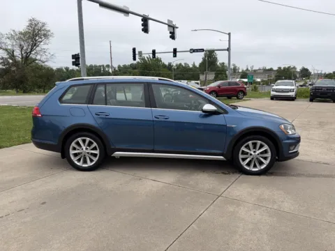 More photos of 2017 Volkswagen Golf Alltrack SE at Houdek Auto Center, IA