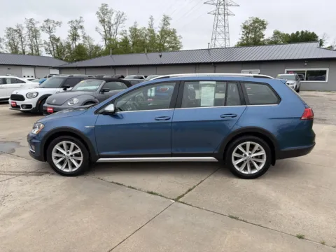 More photos of 2017 Volkswagen Golf Alltrack SE at Houdek Auto Center, IA