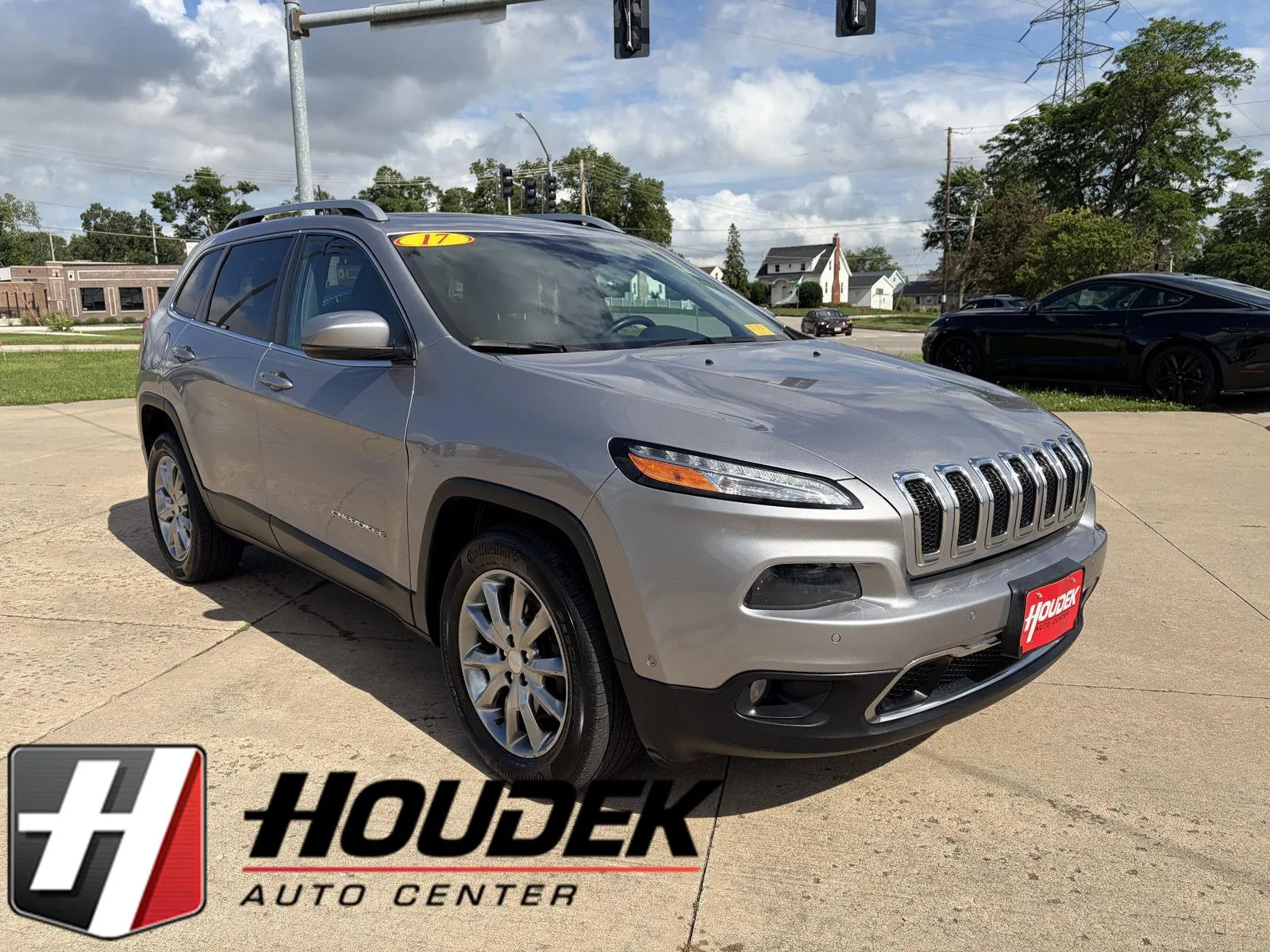 Silver 2017 Jeep Cherokee Limited for sale in Marion, IA