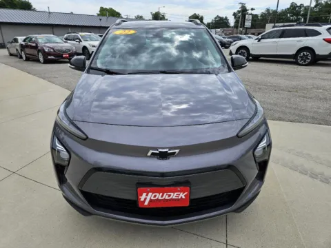 Photos of 2022 Chevrolet Bolt EUV LT for sale in Marion, IA at Houdek Auto Center