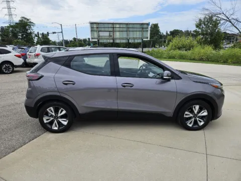 More photos of 2022 Chevrolet Bolt EUV LT at Houdek Auto Center, IA