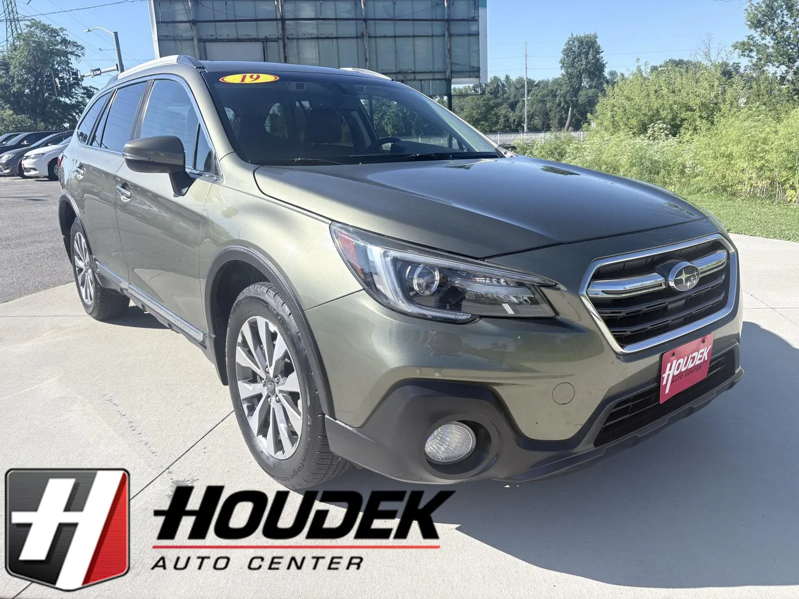 Green 2019 Subaru Outback Touring for sale in Marion, IA