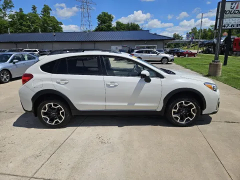 More photos of 2016 Subaru Crosstrek Limited at Houdek Auto Center, IA