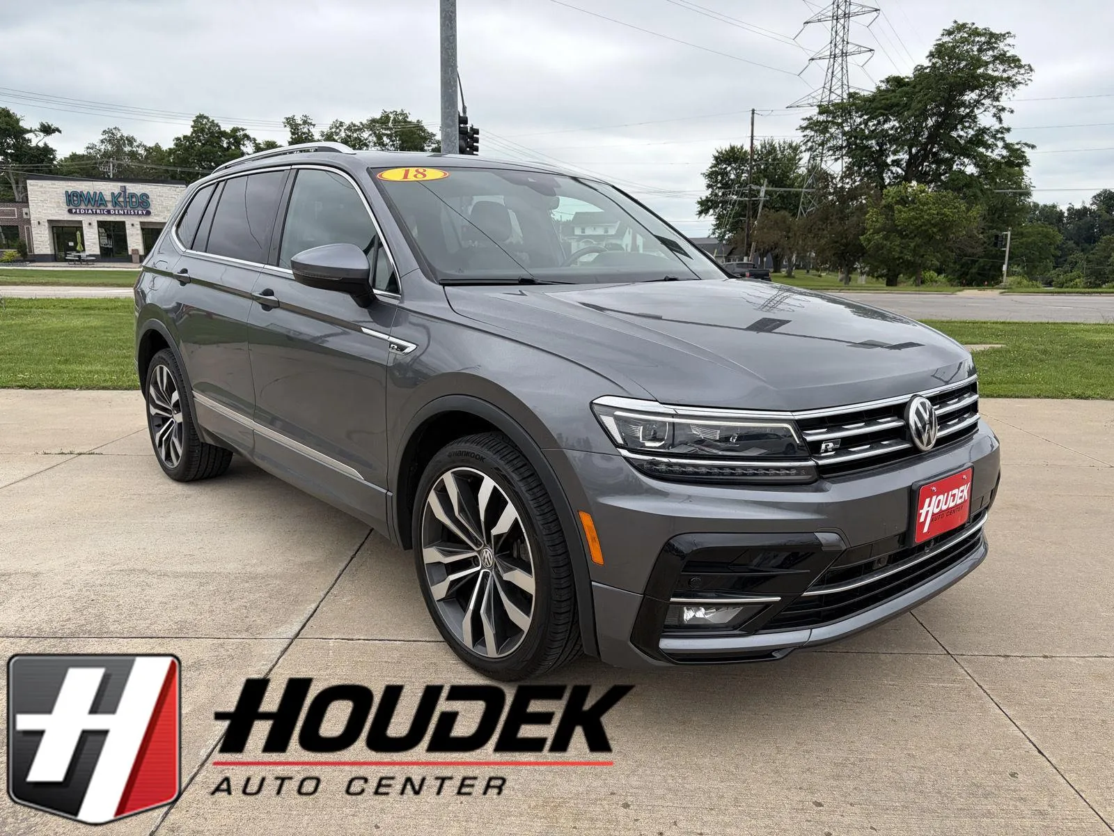 Gray 2018 Volkswagen Tiguan SEL Premium for sale in Marion, IA