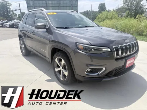 Gray 2019 Jeep Cherokee Limited for sale in Marion, IA