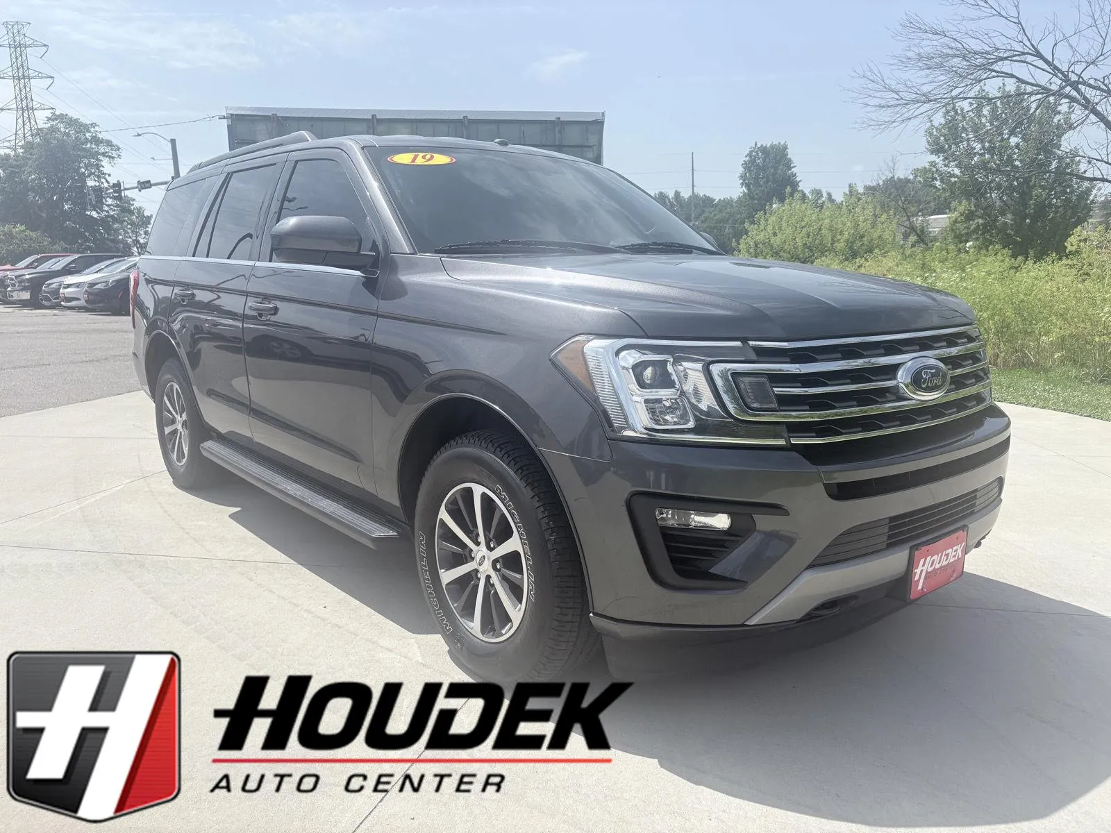 Gray 2019 Ford Expedition XLT 4WD for sale in Marion, IA