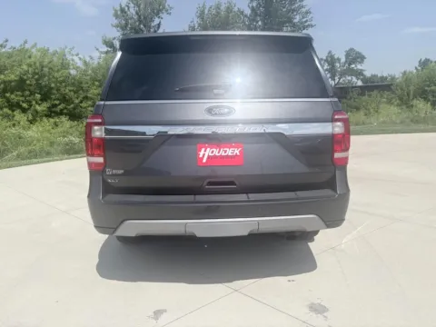 More photos of 2019 Ford Expedition XLT 4WD at Houdek Auto Center, IA