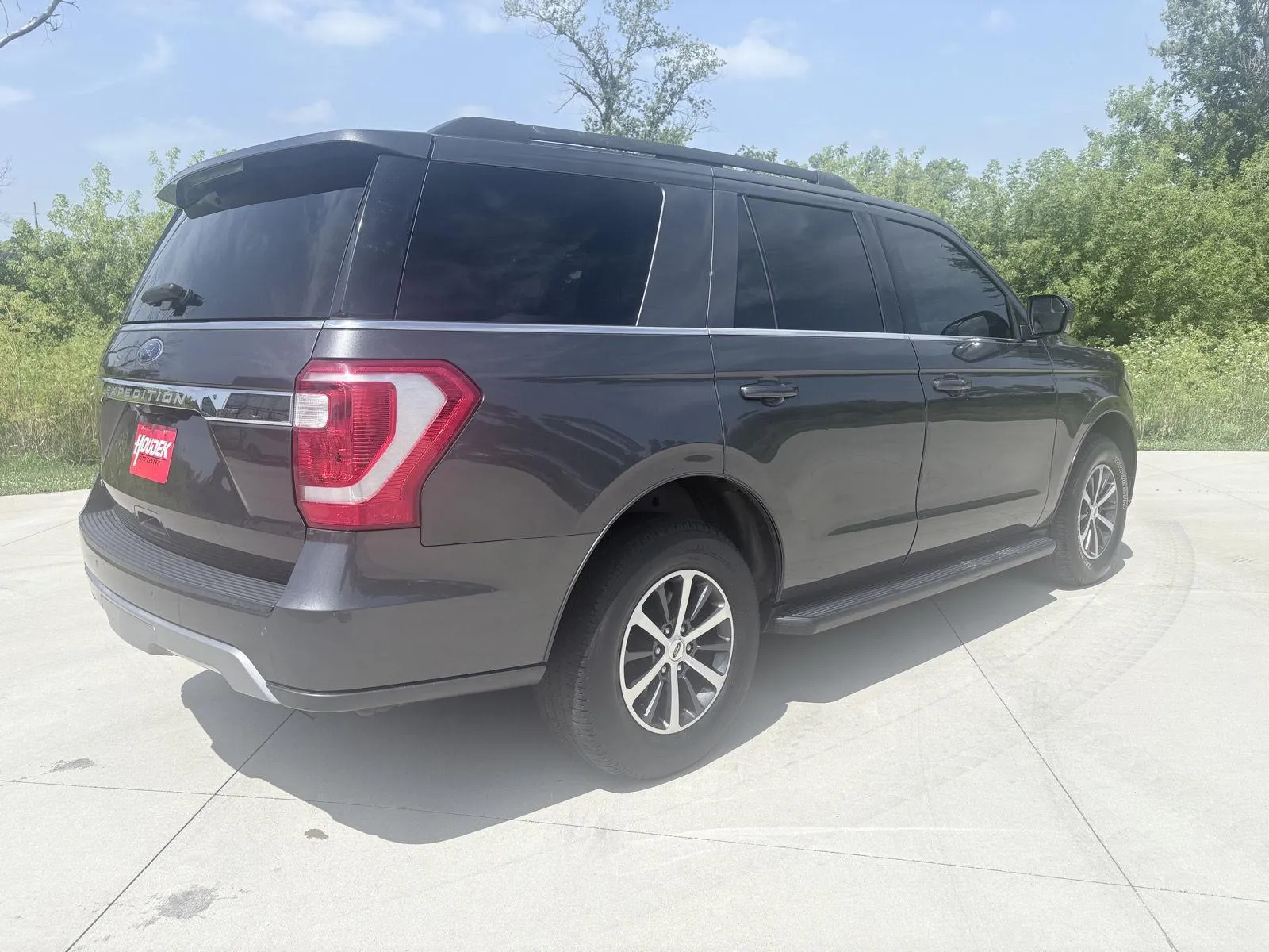 Ford Expedition photo 7