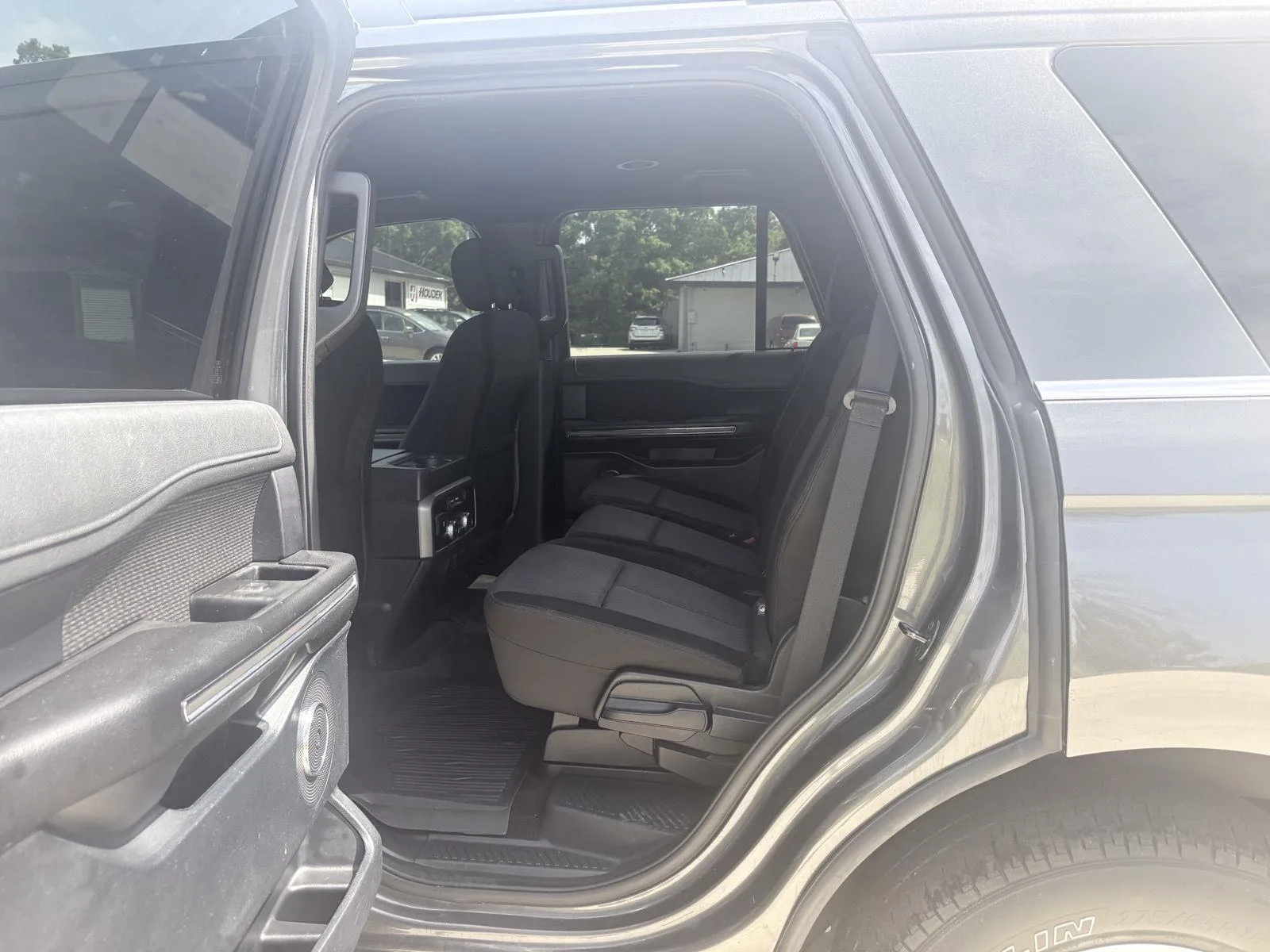 Ford Expedition photo 12