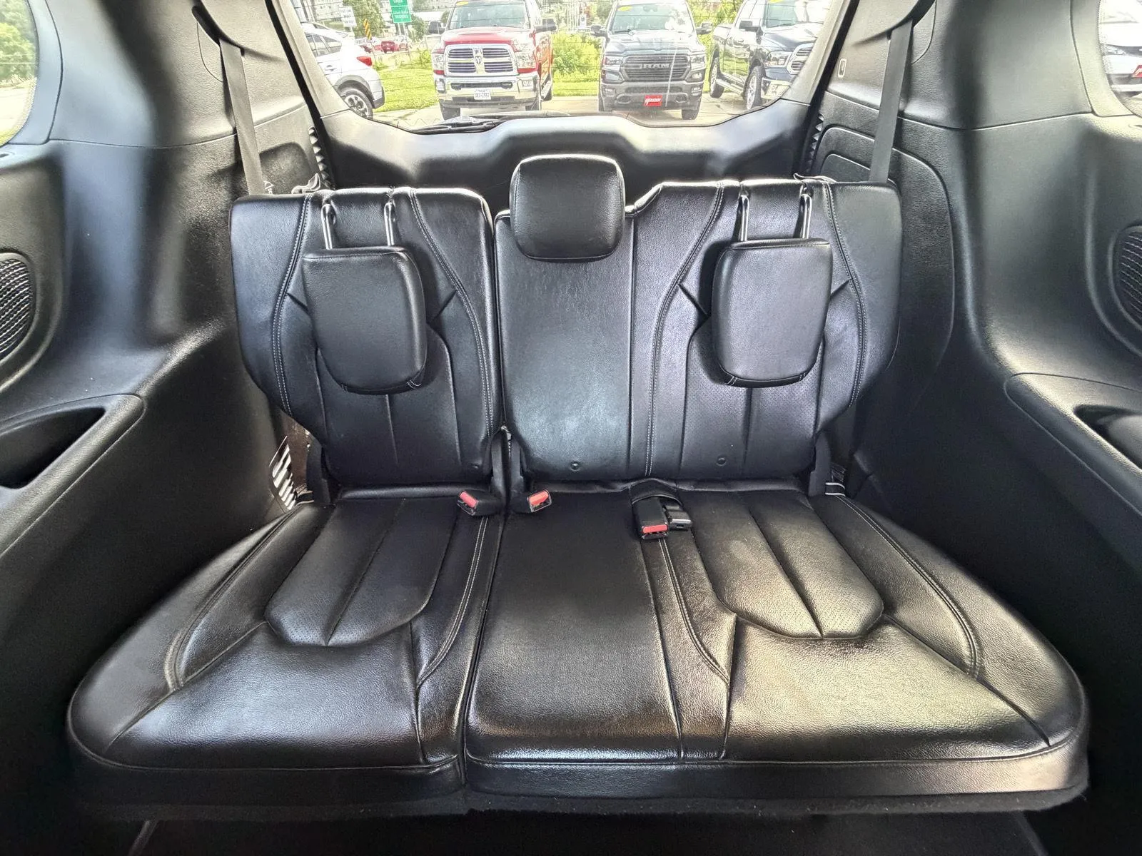 Chrysler Pacifica photo 18