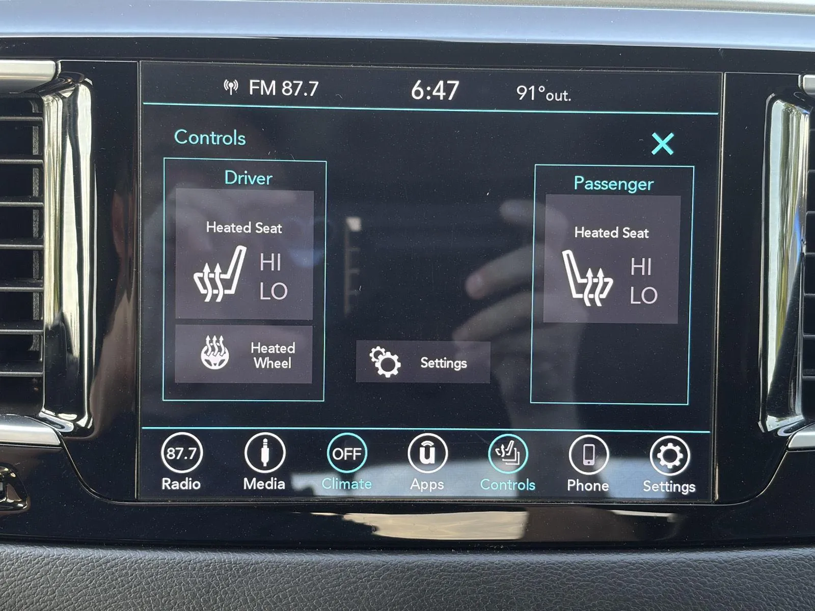 Chrysler Pacifica photo 21