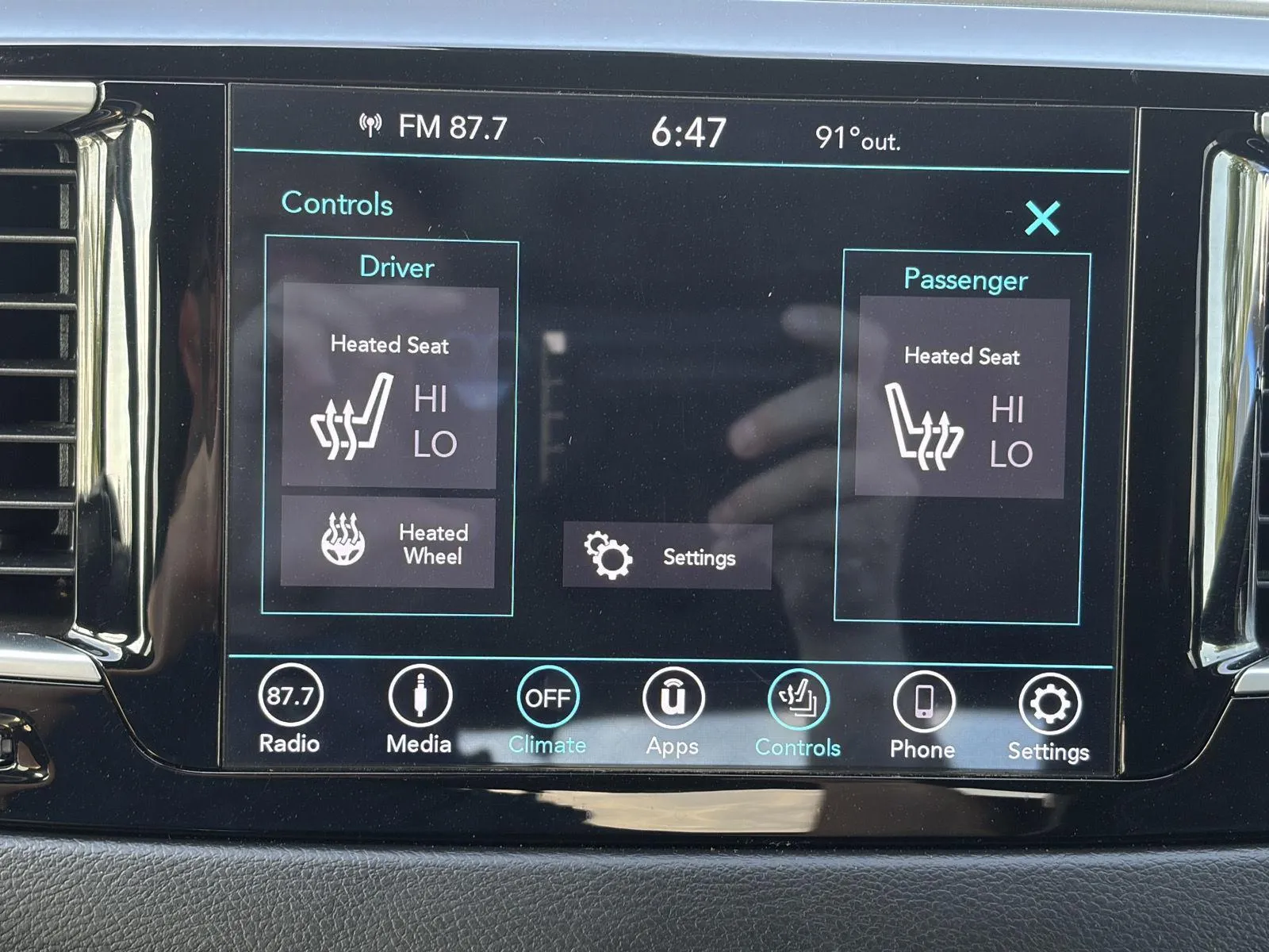Chrysler Pacifica photo 22