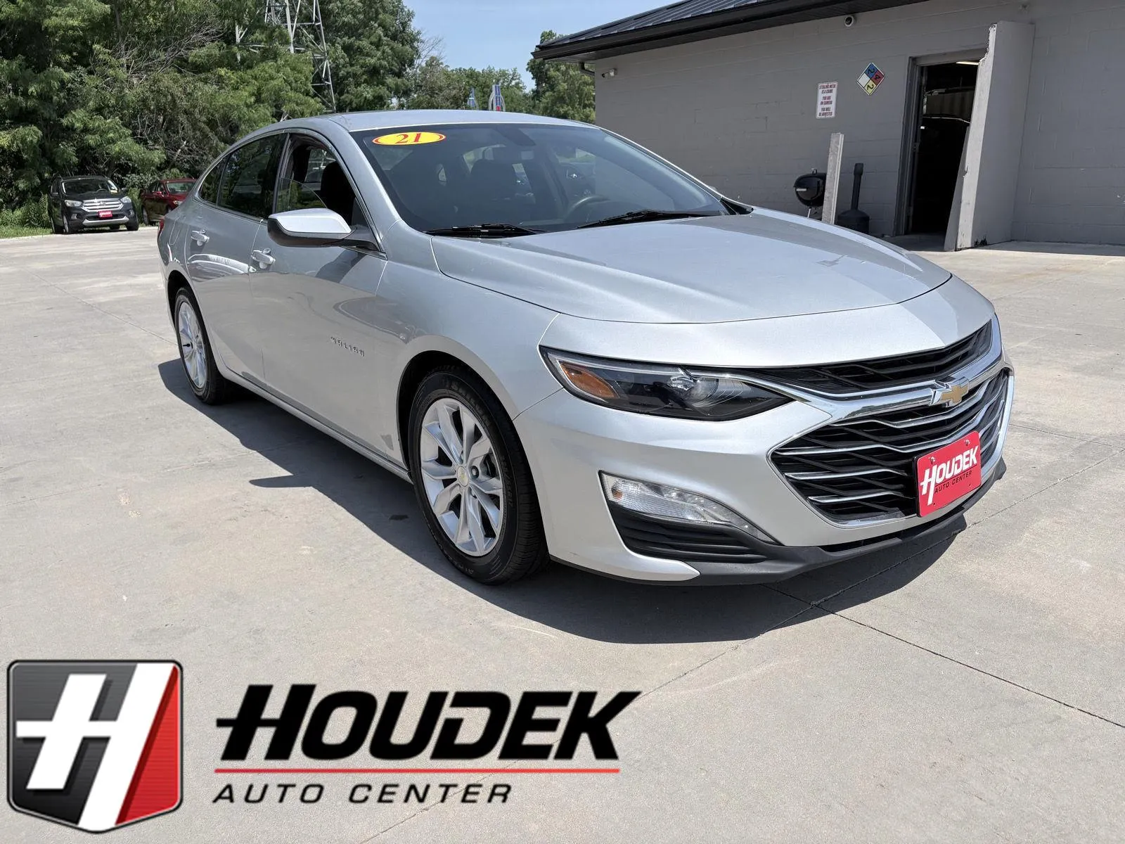 Silver 2021 Chevrolet Malibu LT for sale in Marion, IA