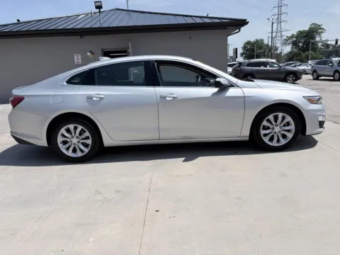 More photos of 2021 Chevrolet Malibu LT at Houdek Auto Center, IA