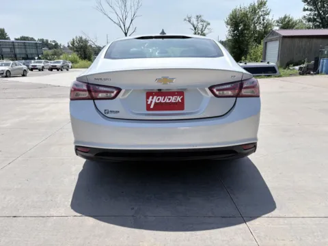 More photos of 2021 Chevrolet Malibu LT at Houdek Auto Center, IA