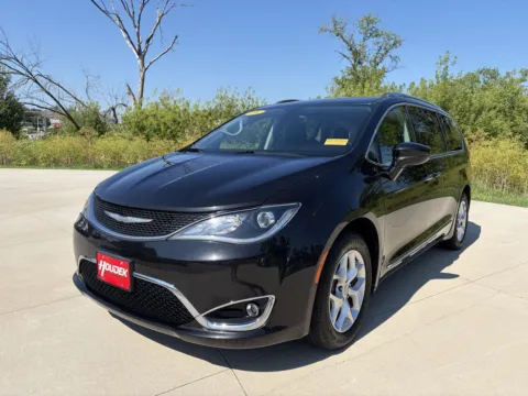 Another view of 2018 Chrysler Pacifica Touring L for sale in Marion, IA at Houdek Auto Center