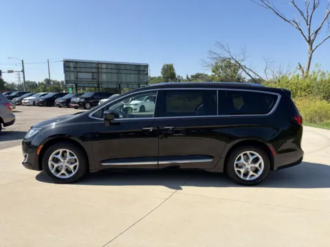 More photos of 2018 Chrysler Pacifica Touring L at Houdek Auto Center, IA