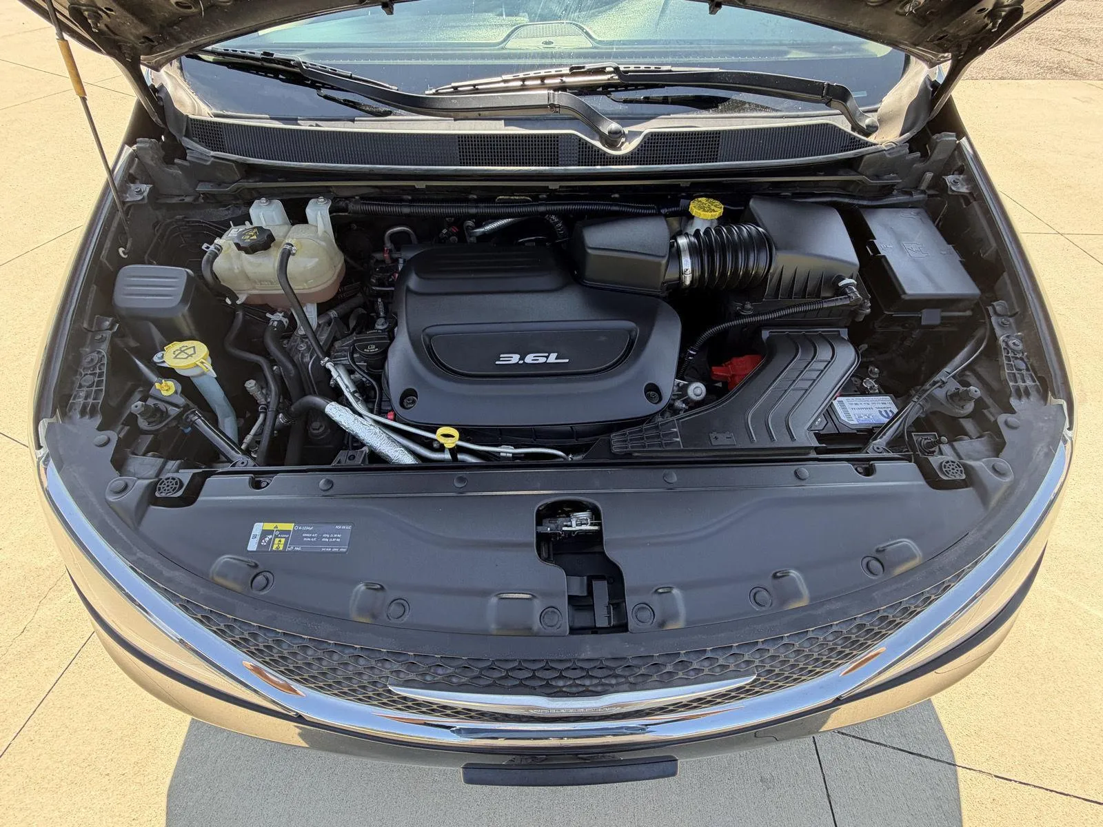 Chrysler Pacifica photo 27